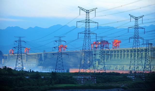 YZOUTWEETS's tweet photo. #China announced on Sunday the official "full completion" of the #ThreeGorgesProject saying it has achieved all the required procedures and construction works for overall "completion acceptance". https://t.co/iveDgL1jOE