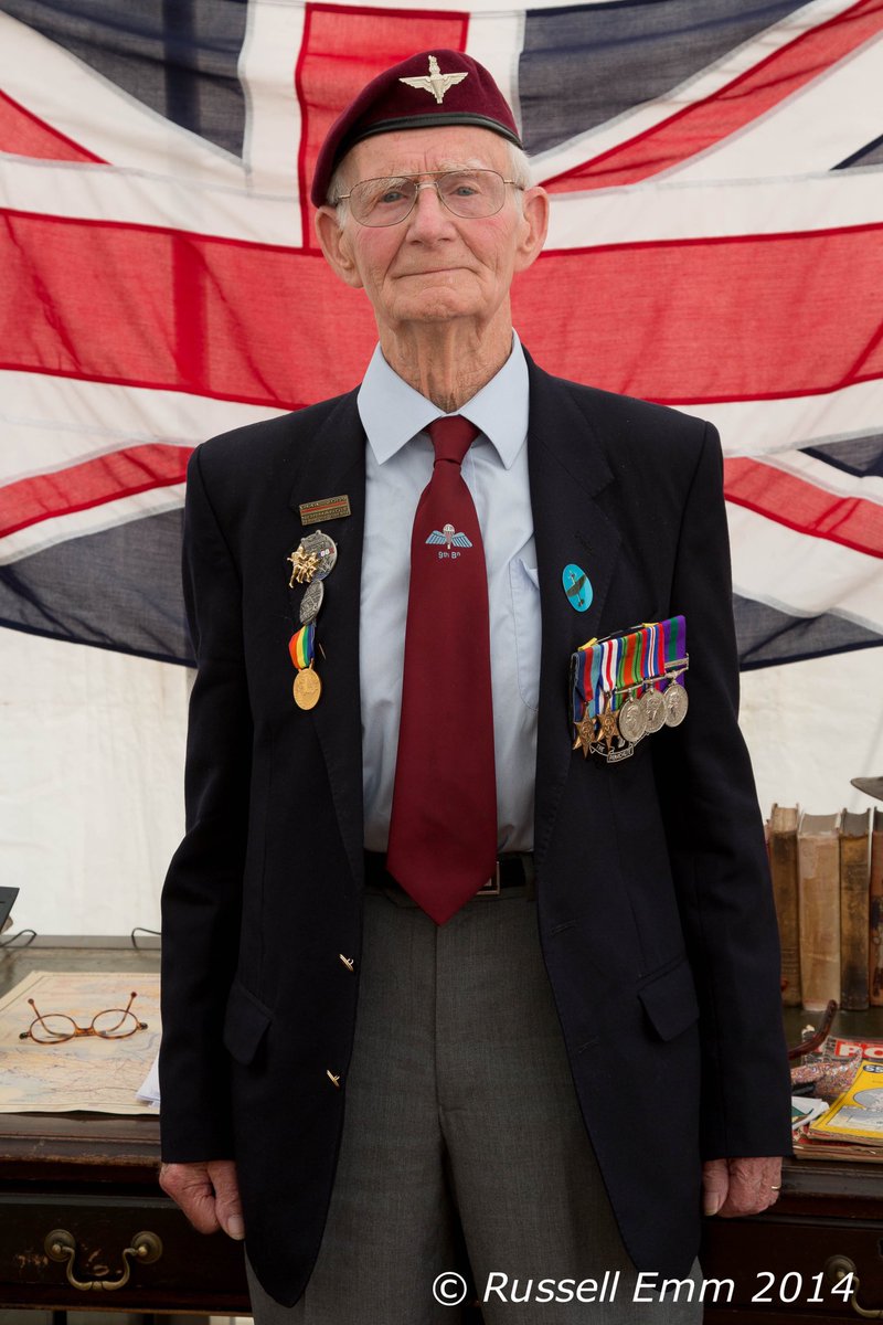 Very sad to hear that Fred Glover has died.  A proud but very humble D-Day Para and lovely fellow.  It’s very sad - actually, traumatic - how swiftly that truly incredible generation are slipping away.  <a href="/almurray/">Al Murray 🇺🇦</a> <a href="/WeHaveWaysPod/">WW2 Pod: We Have Ways of Making You Talk</a> <a href="/TheParachuteReg/">TheParachuteRegiment</a>