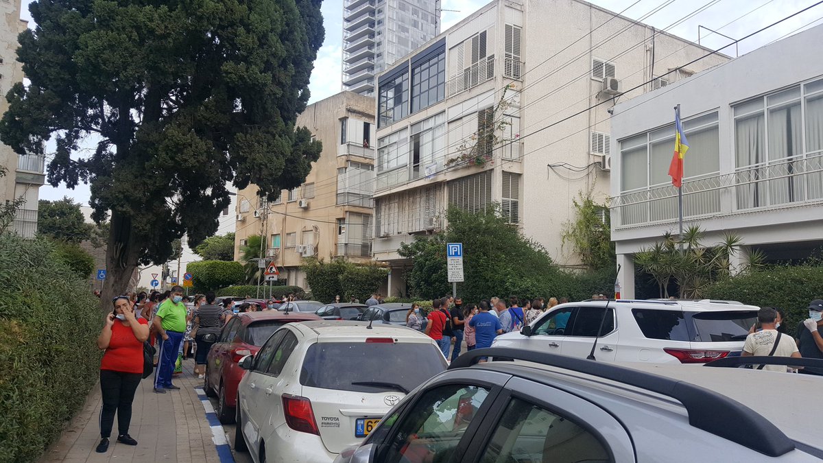 כולם מתרגשים מהבחירות לנשיאות ארצות הברית, ורק 100 איש מתרגשים מהבחירות לנשיאות מולדובה 🇲🇩