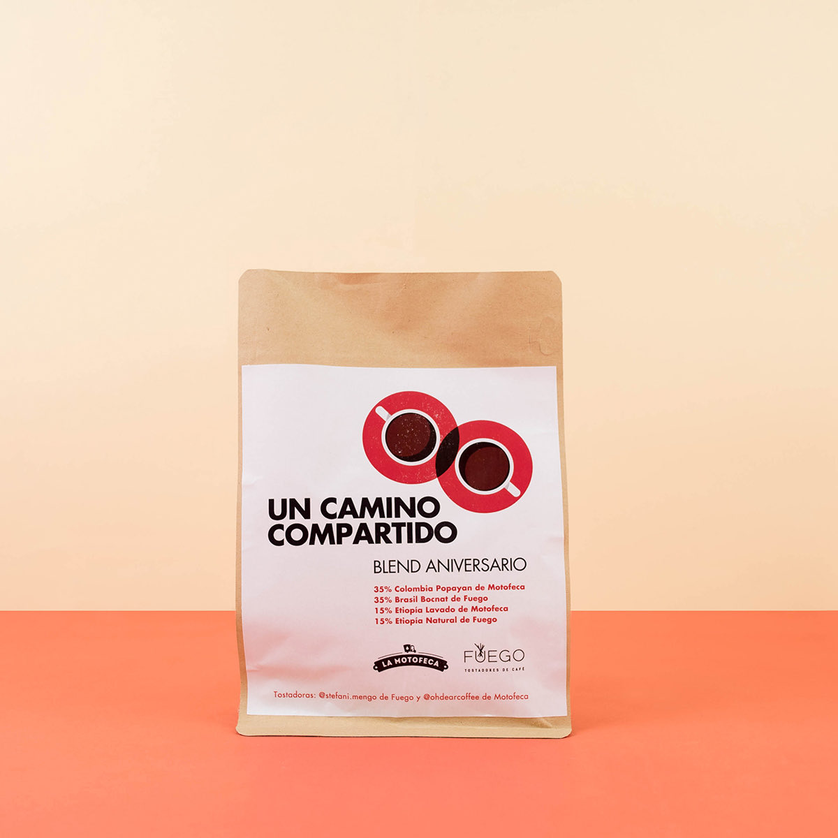 ManifiestoCafe2's tweet photo. El blend aniversario de La Motofeca y Fuego Tostadores “Un Camino Compartido”. Un café que busca cristalizar la esencia de cada uno de estos tostadores. Es ideal para preparar en filtro, y sin duda es un café que todo cafetero debe probar. #30días30cafés https://t.co/KrbqU37rFA