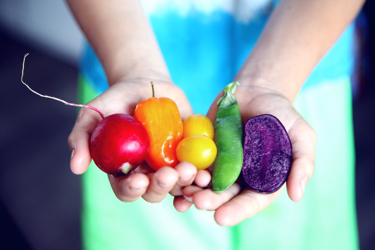 TheCPCouncil's tweet photo. Celebrate bright colors and fresh flavors. #WorldVeganDay https://t.co/aOgYp9Pbec