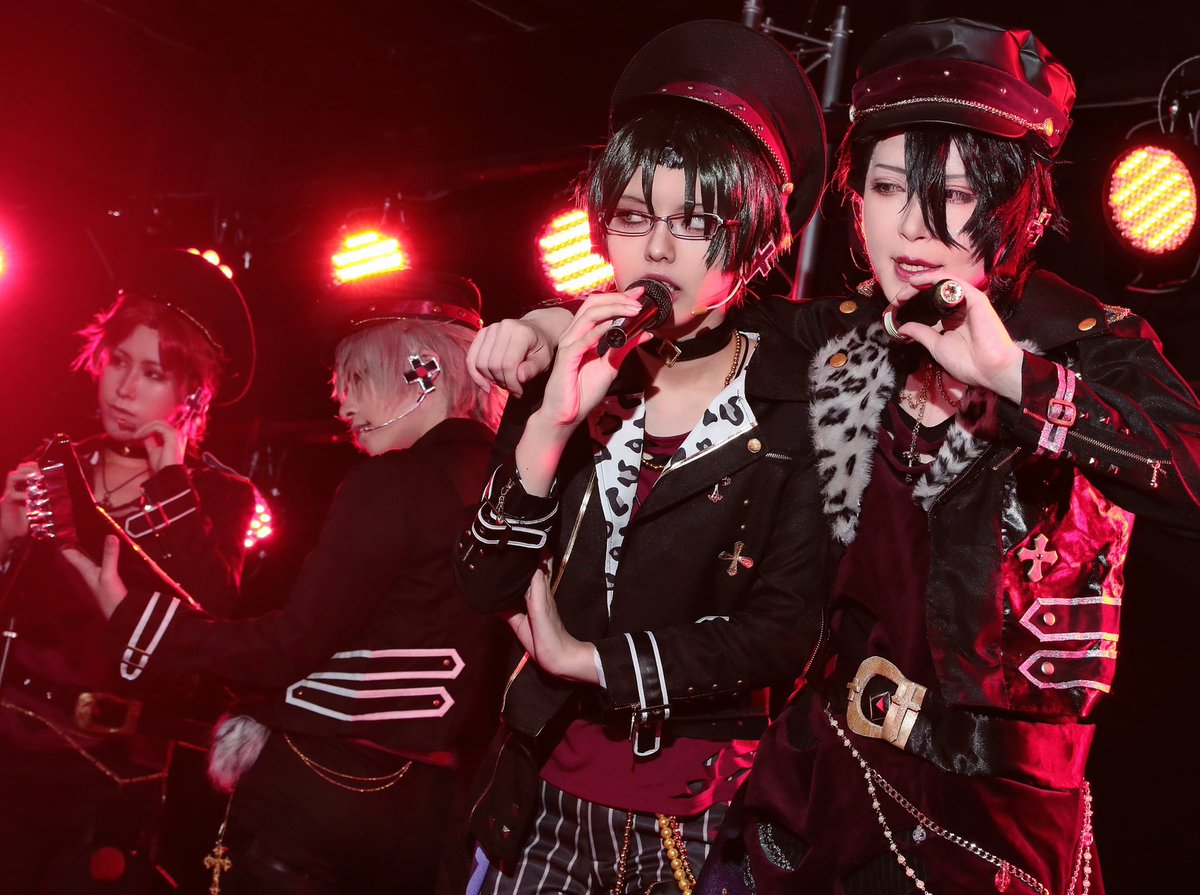 コス 朔間さんお誕生日おめでとうございます 貴方に出会えて幸せです ずっと大好き これからも応援しています 朔間零生誕祭 朔間零誕生祭 ツイレポ