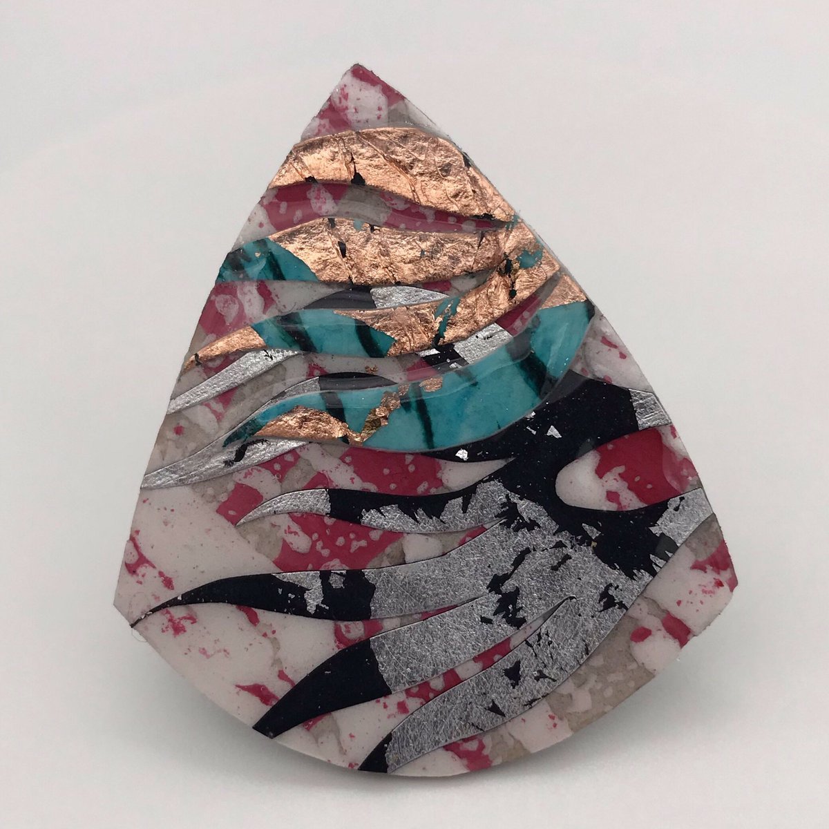 Frances McGonigle creates stunning jewellery in the Ox Mountains of Mayo. Her work is contemporary & exciting. An ideal gift for those who love striking pieces! I think her earrings are amazing! Visit:  http://www.rothlu.ie&nbsp;