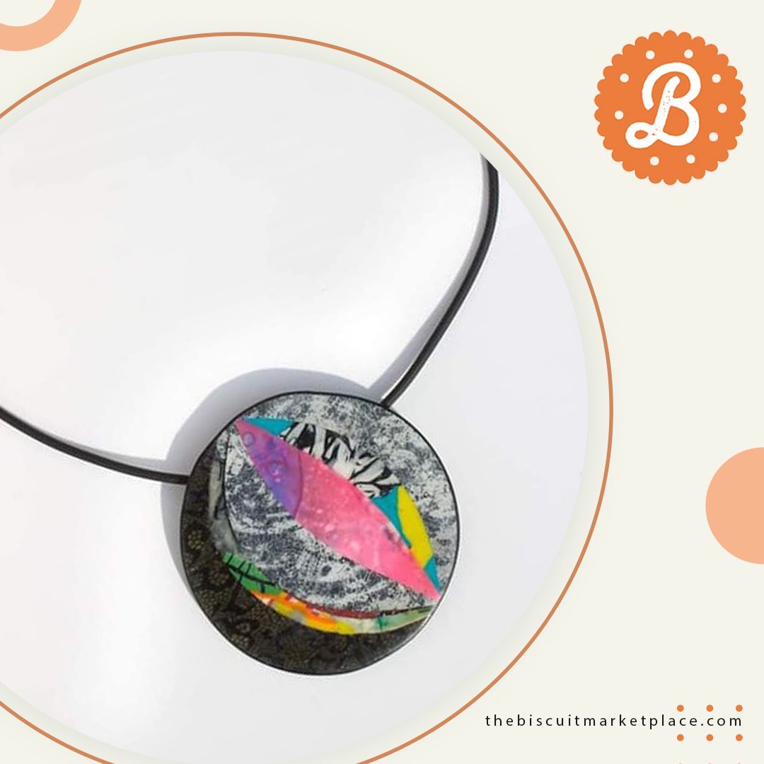 Tara Prendergast runs The Biscuit Marketplace. It’s a great place to find handcrafted & unique presents for everyone & also highlights the work of Irish artists & craftspeople. Visit:  https://thebiscuitmarketplace.com/category/gifts/christmas-gifts-under-e100/