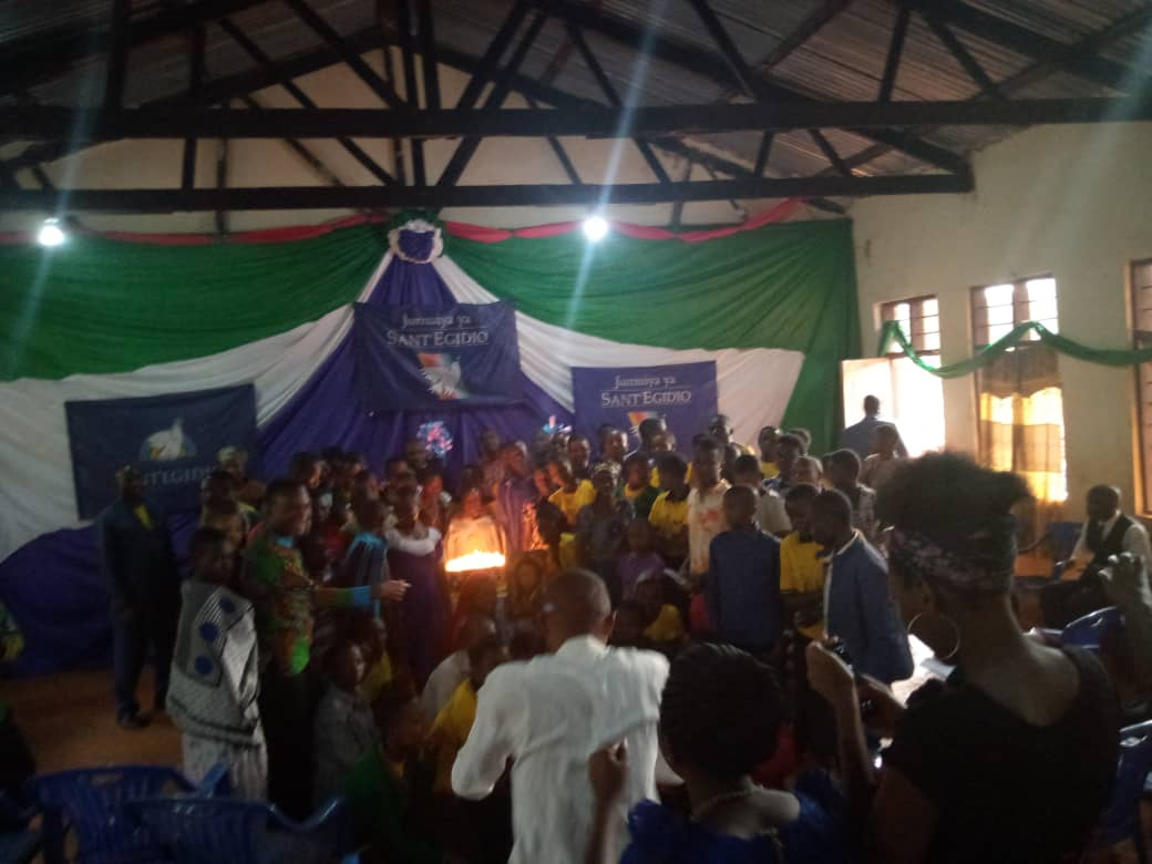 Gathering of hope, prophecy of peace: interfaith prayer and assembly in the refugees camp of Mtendeli, following the example of Rome's one. 'No one is saved alone! Peace and fraternity!'