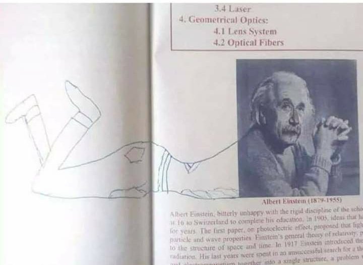 Sryyyy... Einstein jii😅😅