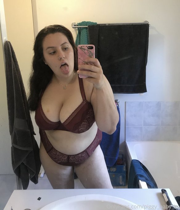 Updating my pinned tweet &hearts;︎  &clubs;︎ 18 &bull; bisexual &bull; she/her  &clubs;︎ Daddy&rsquo;s Pretty Pigslut &hearts;︎ &clubs;︎ chubby subby<a href="/tag/onlyfans"class="tags"><span>#onlyfans</span></a><a href="/tag/onlyfansgirl"class="tags"><span>#onlyfansgirl</span></a><a href="/tag/freeonlyfans"class="tags"><span>#freeonlyfans</span></a>
