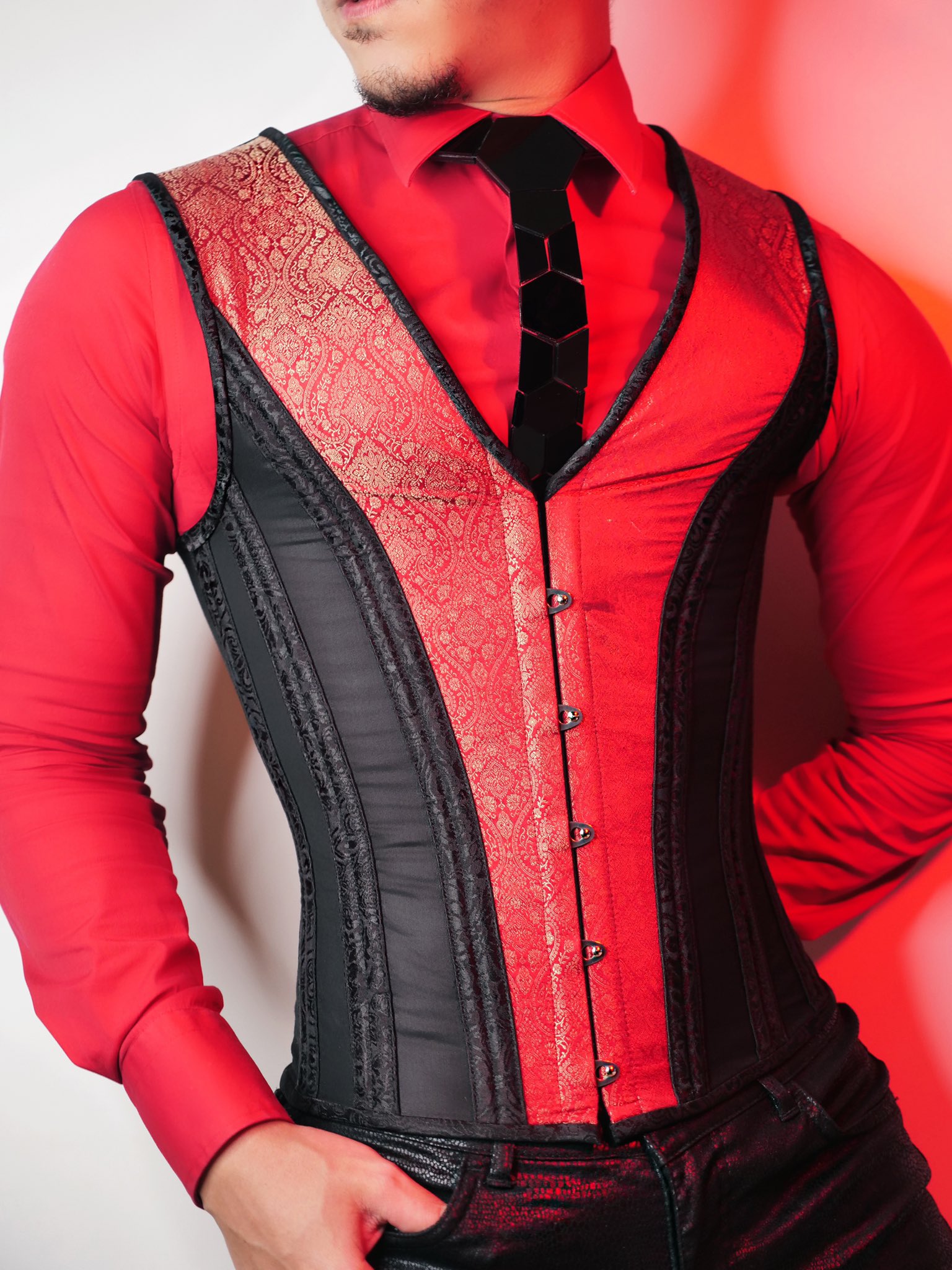 Innova Corsetry on X: Corset Vest✨ Order Yours:   Instagram:  This piece is tailored with your  measurements and you can choose your desired color, fabric and style.  #innovacorsetry #corsetvest #vest #corset #