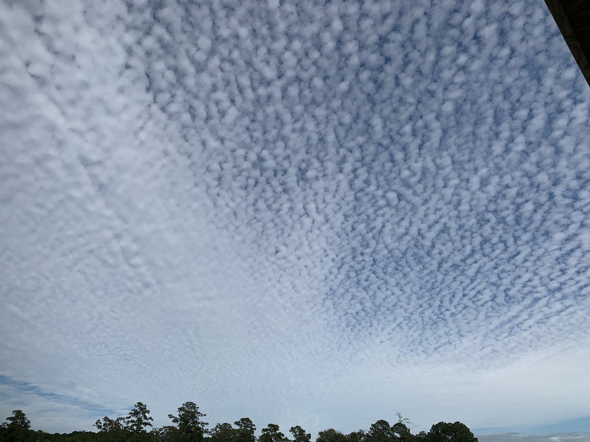 fsjjr22's tweet photo. This sky😎 https://t.co/P3HhmEF9nC