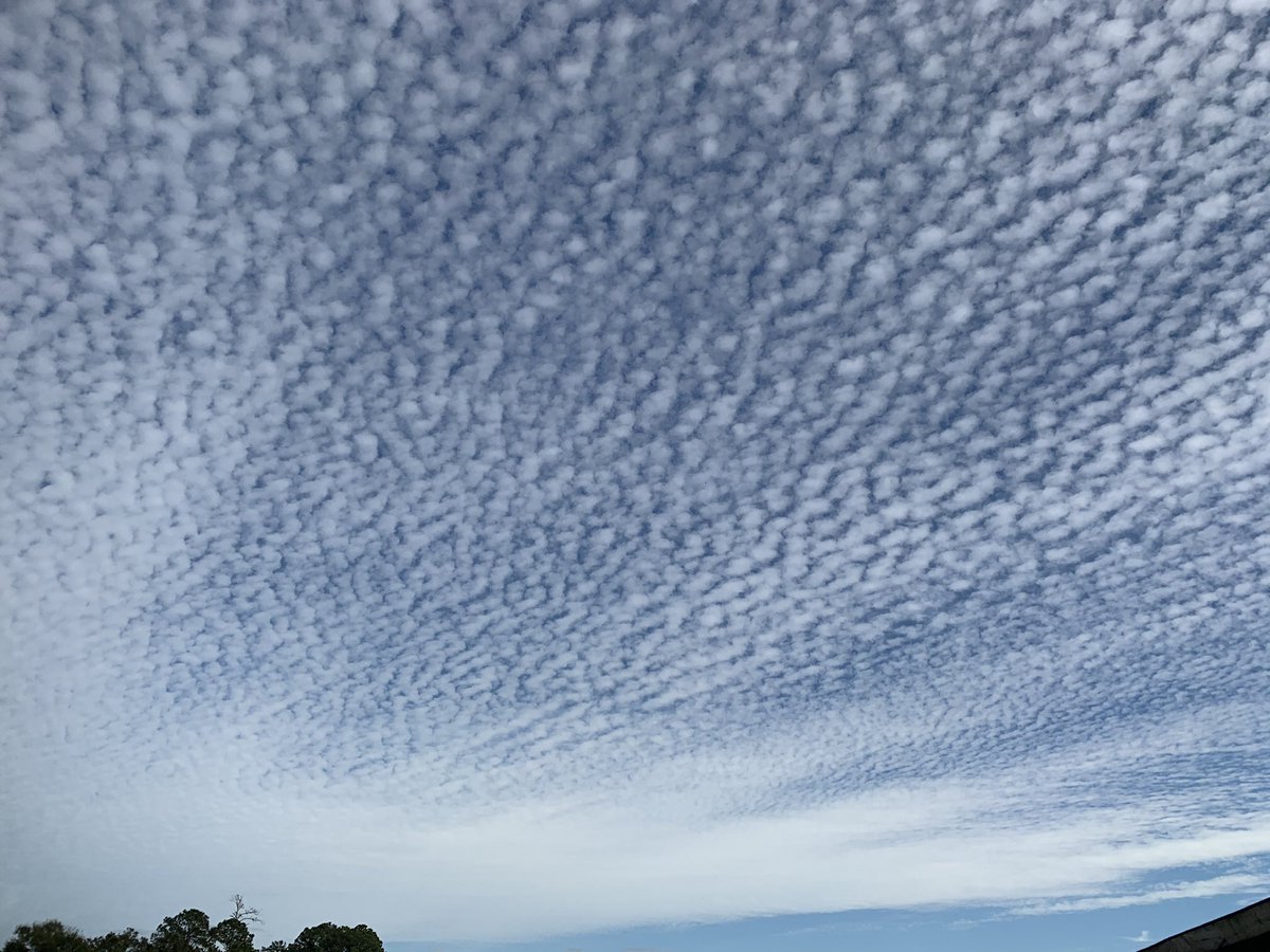 fsjjr22's tweet photo. This sky😎 https://t.co/P3HhmEF9nC