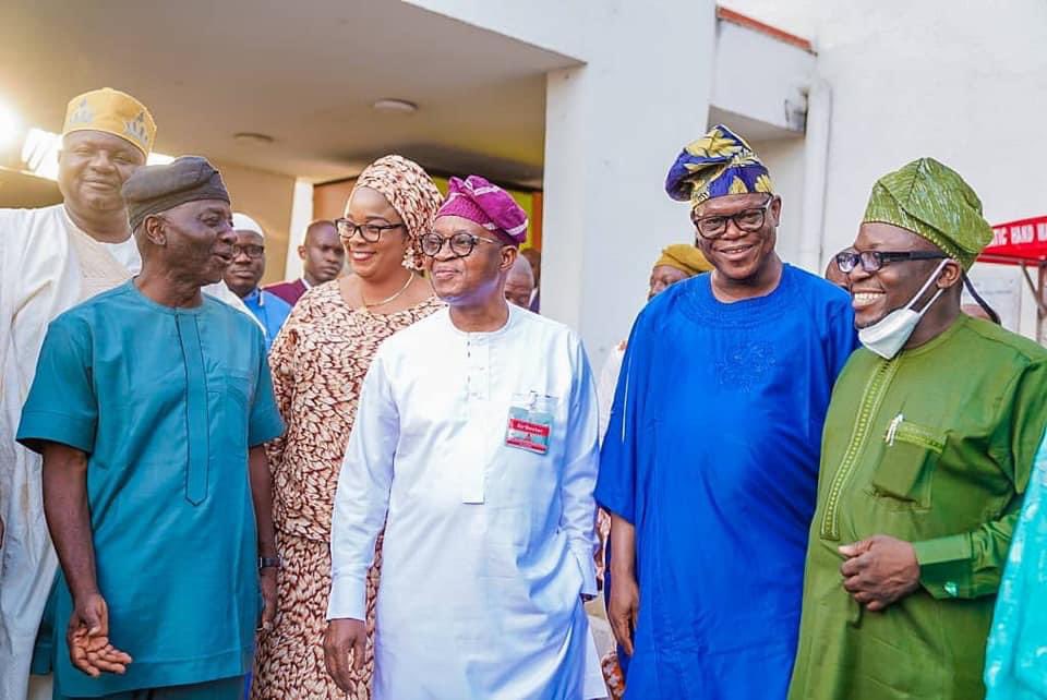 AdelereOriolowo's tweet photo. I joined @OSUN_APC members in @nassnigeria on a solidarity visit to Governor @GboyegaOyetola over recent assassination attempt on his life. 
31st October, 2020
📷 @ibjamiu321
@SpeakerOwoeye https://t.co/F9BNdY4Okh