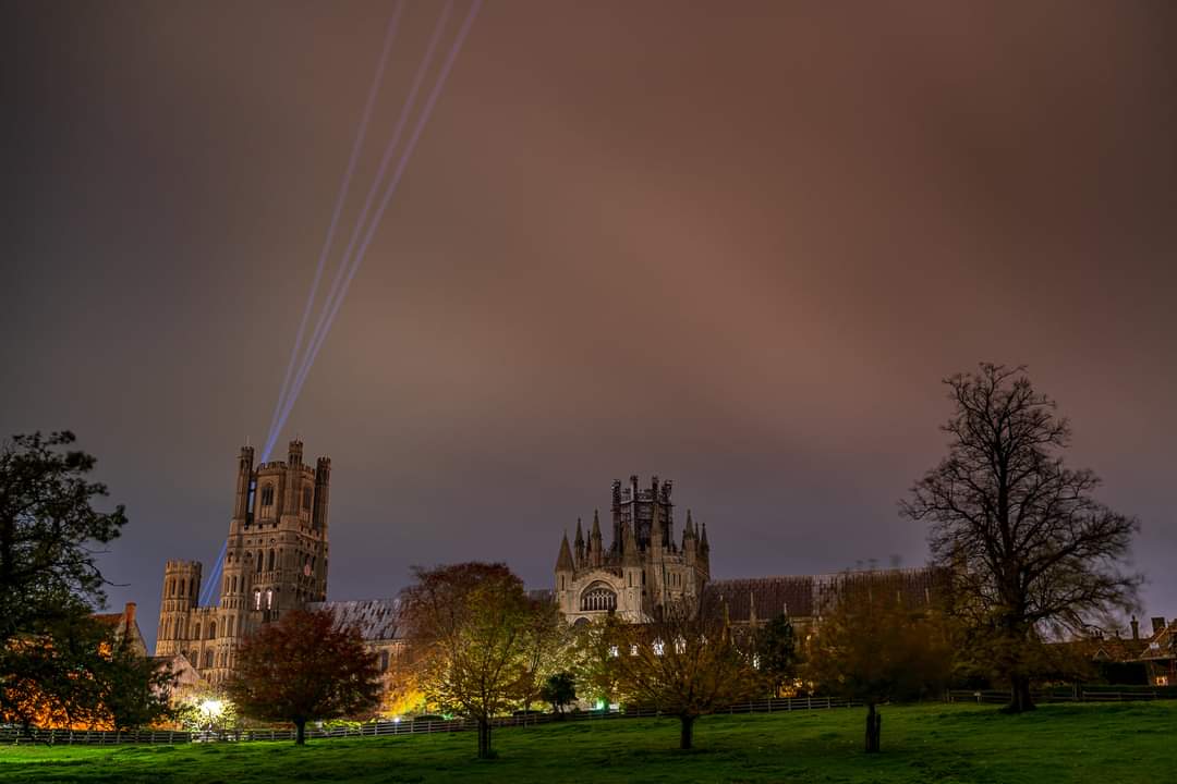 Ely_Cathedral tweet picture