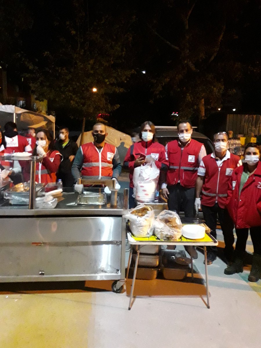 Bizim izmirimiz,Bizim Kızılayimiz.....