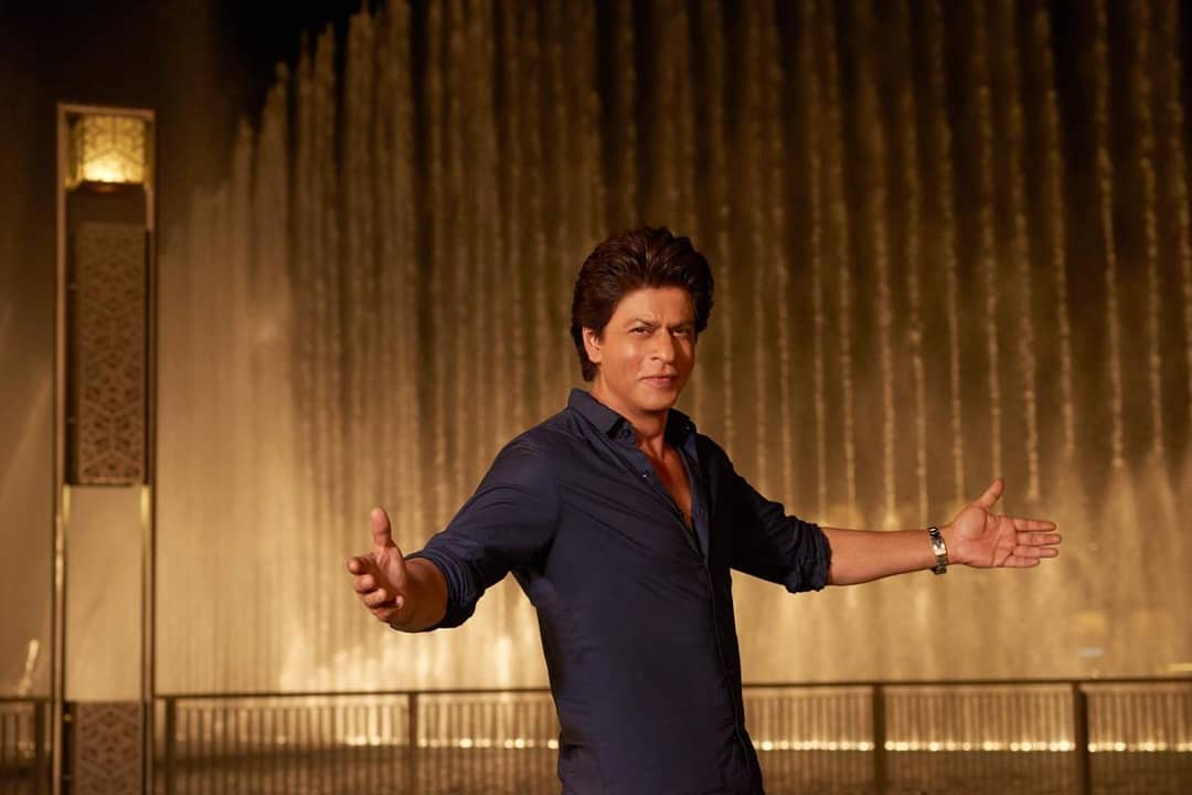 шакрукхан 2023. шахрукх кхан ямочки. актер шахрукх кхан. Shahrukh khan 1993. шахрукх кхан улыбка.