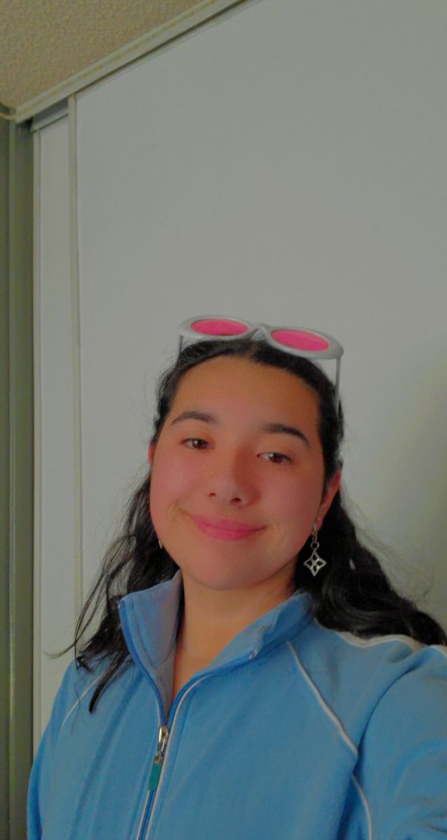 MattiesWorld's tweet image. "They call themselves the Dreamteam."
-What a bunch of a-holes
#dttwtselfieday