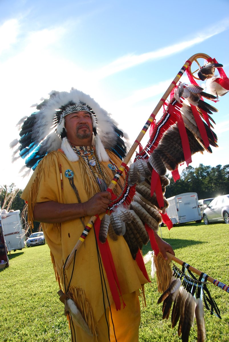 HAPPY NATIVE AMERICAN HERITAGE MONTH!In celebration, here is a thread of my favorite all-time photographs I've taken as a journalist and photographer. #HappyNativeAmericanHeritageMonth #NativeAmericanHeritageMonth  #Thread  #PhotoThreadPhotos by yours truly,  @VinceSchilling