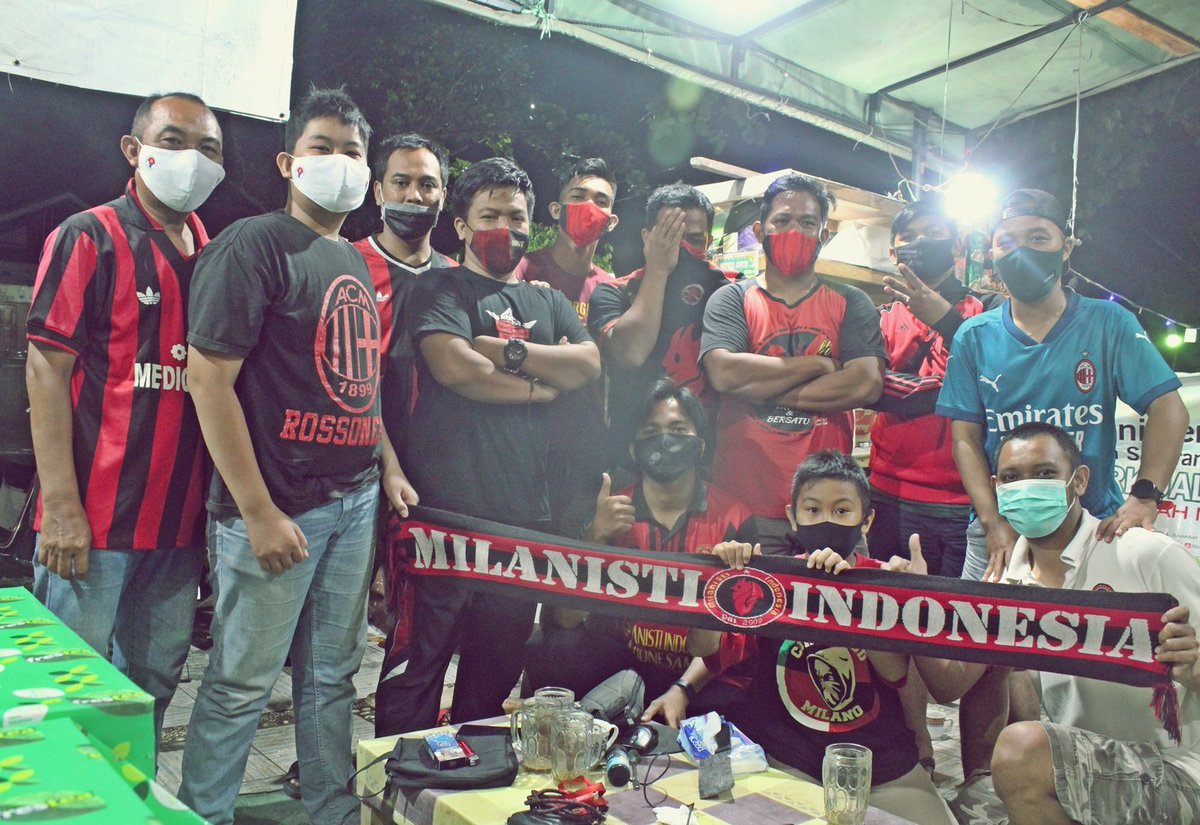 THIS IS MILAN 🔥🔥🔥🔥🔥
SALAM 3 POINT 
TIDAK TERKALAHKAN 💪❤️🖤⚽
#ACMilan #MilanistiIndonesia #weareacmilan #milano #NOBARDAY #MilanDay #Famiglia #udinesemilan #SempreMilan #seriea #ForzaMilan 😘🔴⚫📣 #milanistiselawasnya <a href="/acmilan/">AC Milan</a> <a href="/MilanistiOrId/">Milanisti Indonesia</a>