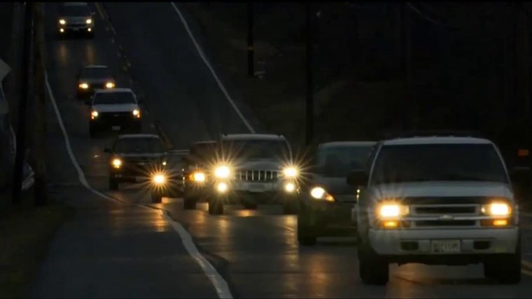 OilstopInc's tweet photo. Daylight savings has passed and that means it's getting dark pretty early now! It's great time to check your vehicles lights! 💡💡

Next time you stop by Oilstop, ask one of our technicians and we will happily check your lights for you.

#TeamOilstop #DaylightSavings #OilChange https://t.co/bsGbO5Igiv