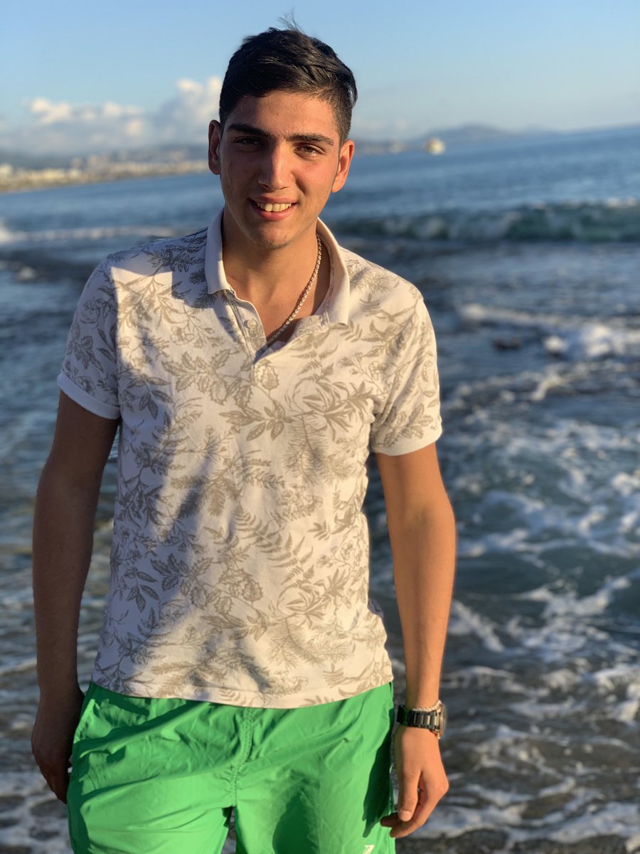 PARAN BOZUKSA BIRIKTIR LAZIM OLUR.
ARKADAŞIN BOZUKSA HARCA GITSIN BAŞINA BELA OLUR🤛