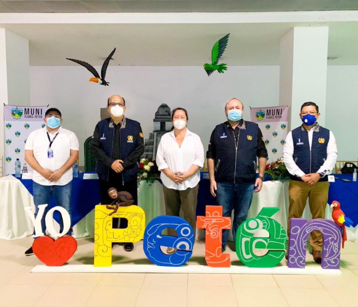 El <a href="/MINECOGT/">Ministerio Economía</a> por medio del Viceministerio de Desarrollo de la Mipyme, apoya a los artesanos para comercializar sus productos en los aeropuertos La Aurora y Mundo Maya