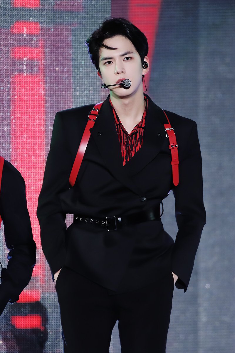 Hi, gue dhefin. I'm new here.
Hope we can be friend, nice too meet you guys.

Mutualan? Rt+like.
Fambest? Gedor DM gua ga gigit wkwk

#roleplayer #roleplayerindonesia #roleplayerkpop