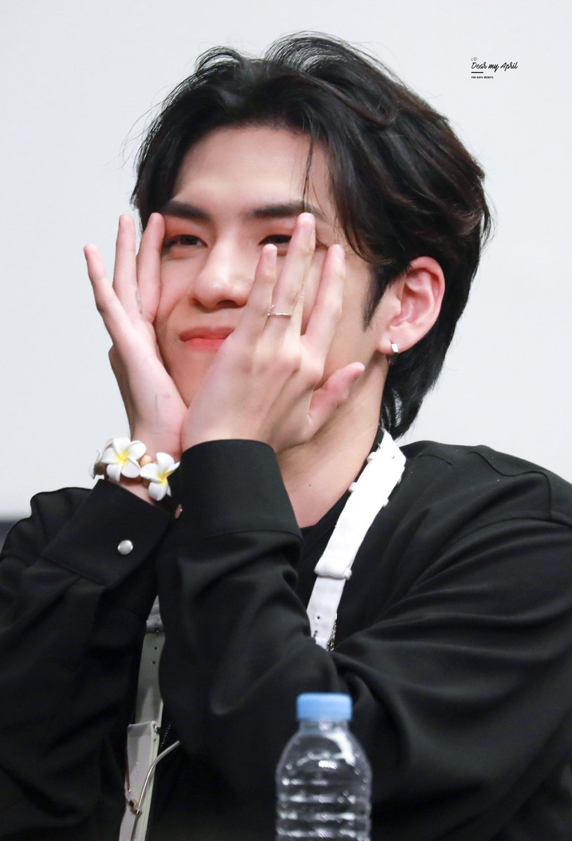 e_kwp94's tweet photo. 191102
© dear my april, last leaf
#데이식스 #DAY6 #김원필 #원필 #WONPIL https://t.co/E4yiZkrtHm