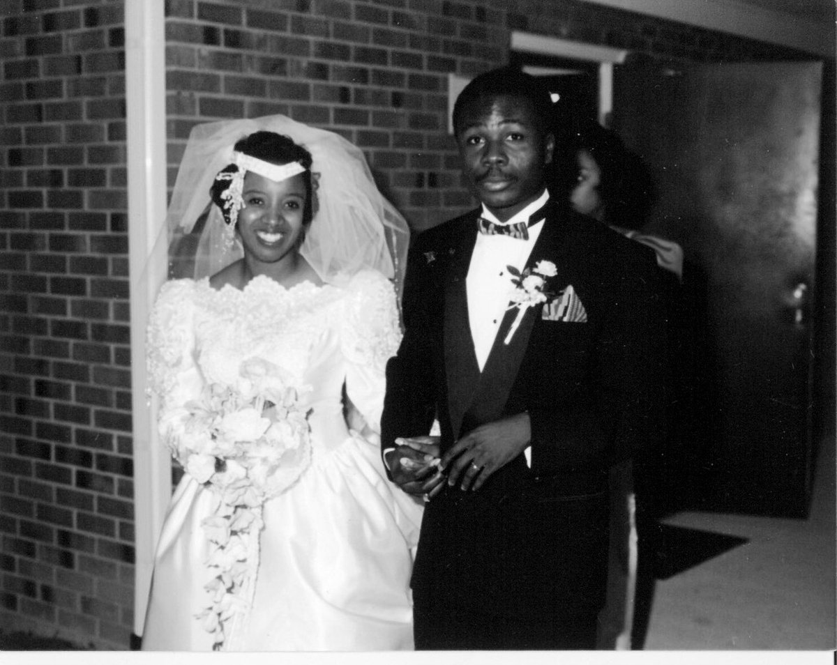 DrGrantEmpowers's tweet photo. So the pastor said ... anyone celebrating a wedding #anniversary ? We said yes ... 30yrs to ourselves and put the balloon and pearls out of the window. The wind blew the balloon away!! #driveinchurch #covidchurch in rain! #happysunday y’all ! https://t.co/jCeQiWFlFK