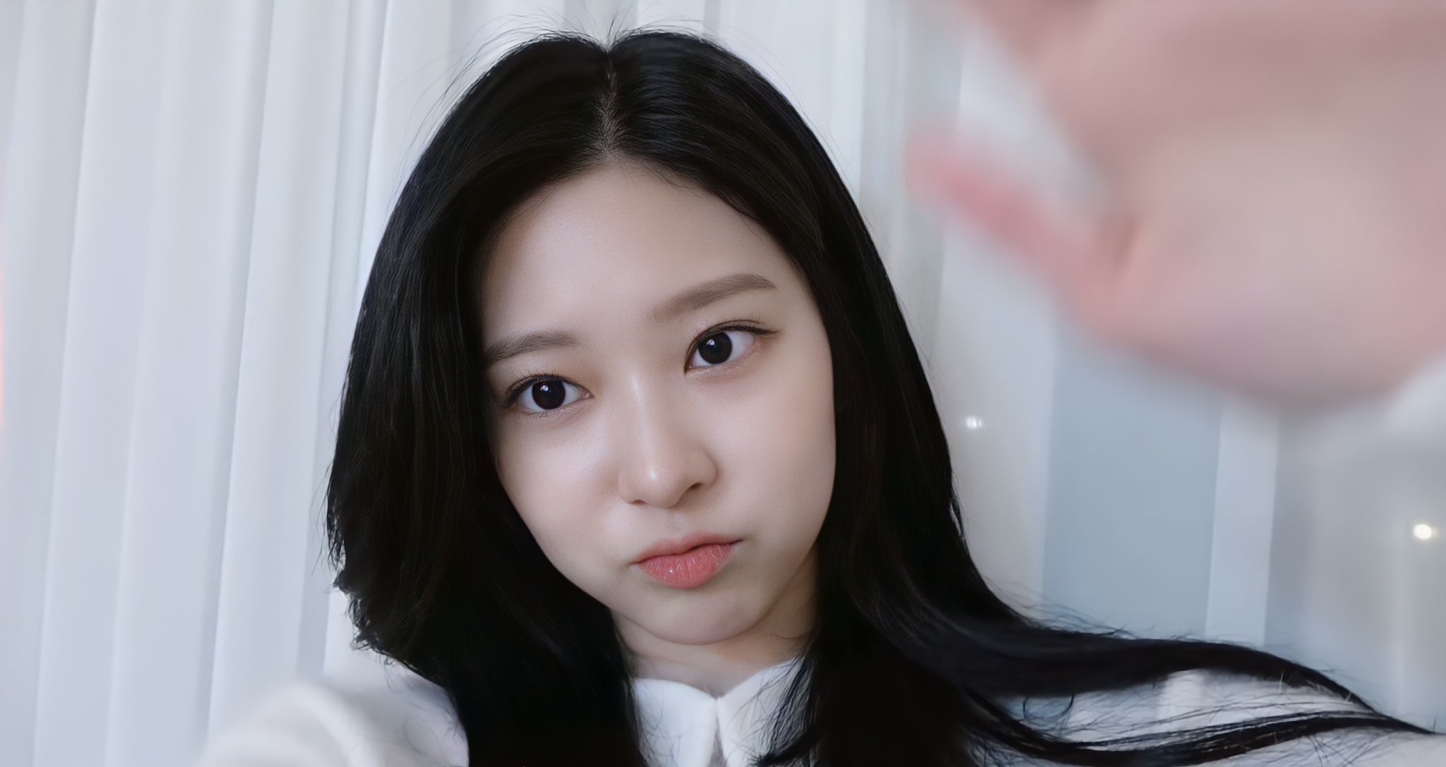 azu-is-having-a-mental-breakdown-on-twitter-video-call-a-2kim-oneshot