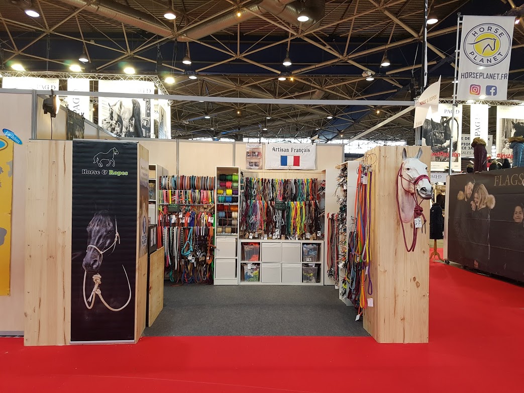 HorseAndRopes's tweet photo. ⏱ Prolongation de notre promotion stand virtuel jusqu'à minuit ce soir ! Dernières heures pour profiter d'un tarif réduit sur nos produits les plus vendus 🔥 &amp; peut-être gagner un licol en biothane + une longe d'attache 🍀 !
 ➡https://t.co/CCVrTE2I2o https://t.co/bmOsdfOpGn