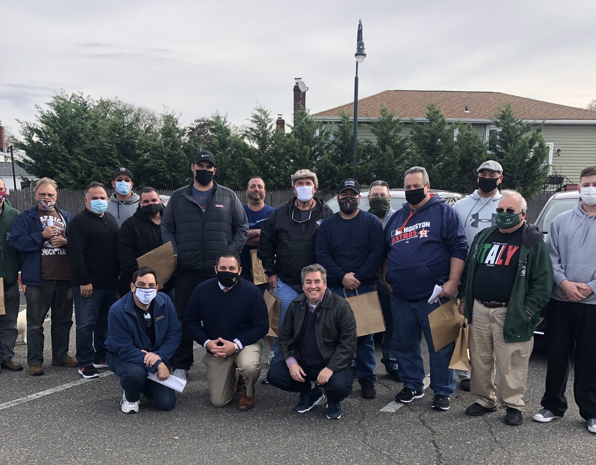 Started the day with my friends <a href="/oceansidegop/">OceansideGOP</a>, delivering a big thanks from Chairman Cairo and our <a href="/NassauNYGOP/">Nassau County Republican Committee</a> team for their hard work to #GOTV!