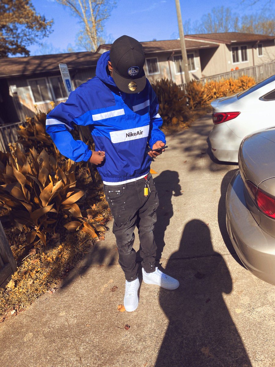 avl_finest's tweet photo. 💂🏾‍♂️💙 https://t.co/BAACmjkNEU