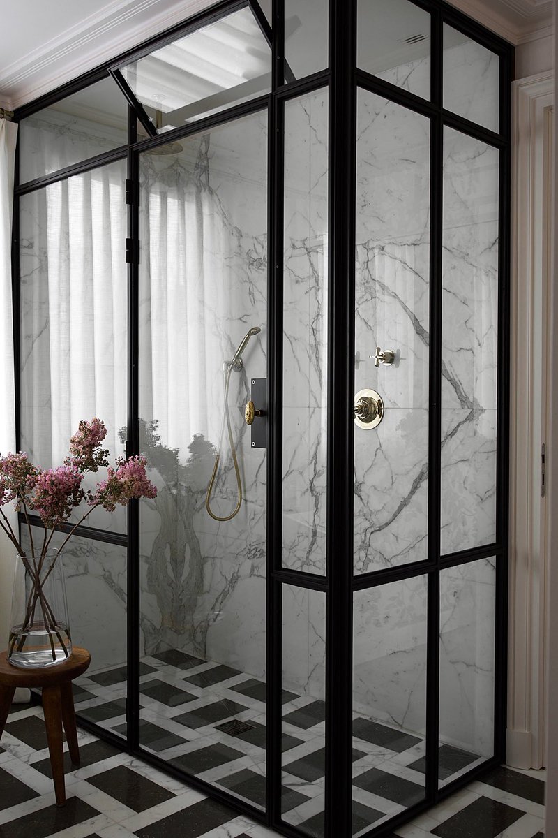 NATALIALABEL's tweet photo. The most perfect Parisian apartment. https://t.co/H8BUSbbxv5