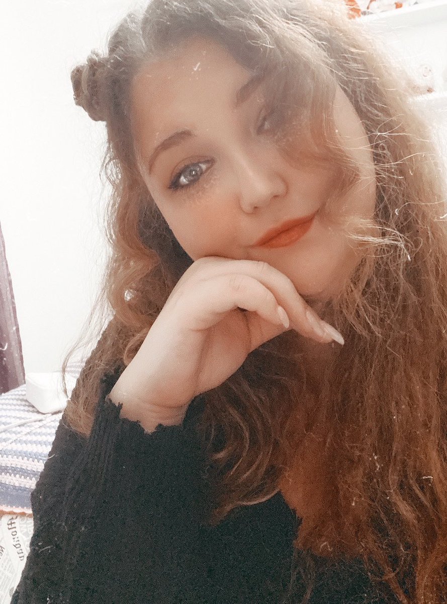S0NGKNOW's tweet photo. ( ˘ ³˘) 𝑡𝑤𝑜 𝑐𝑢𝑡𝑒 𝑏𝑢𝑛𝑛𝑦 ♡︎ #NeverlandSelcaDay https://t.co/rprAr3QmNo
