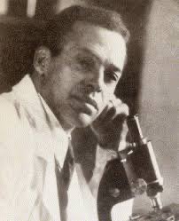 He began teaching English but also started to teach Biology. In 1910, he was appointed the new biology department head by HU’s presidentIn 1912, he became head of the new Zoology Department.(8/n) #DiversityinSTEM  #SundayScientistShoutout http://bit.ly/jje_aahp&nbsp;