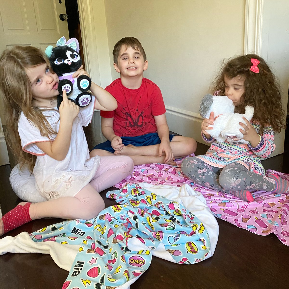 ThePerezHilton's tweet photo. #PresentPets! This was the best! Thank u to @SpinMaster and our friends at @MarqueComm PR, @ScoutMasterson and @TheBillHorn, for sending this to the kids! We did an unboxing yesterday and a special Canadian mukbang! If you haven't seen it yet, watch HERE: https://t.co/KEVcD1vF2h https://t.co/JwxX4s6s57