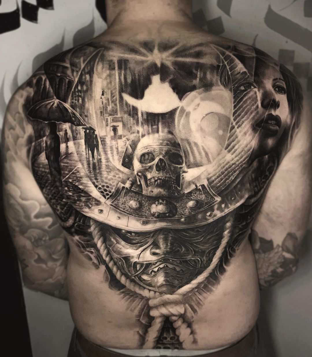 Update more than 68 black and grey back tattoos in.eteachers