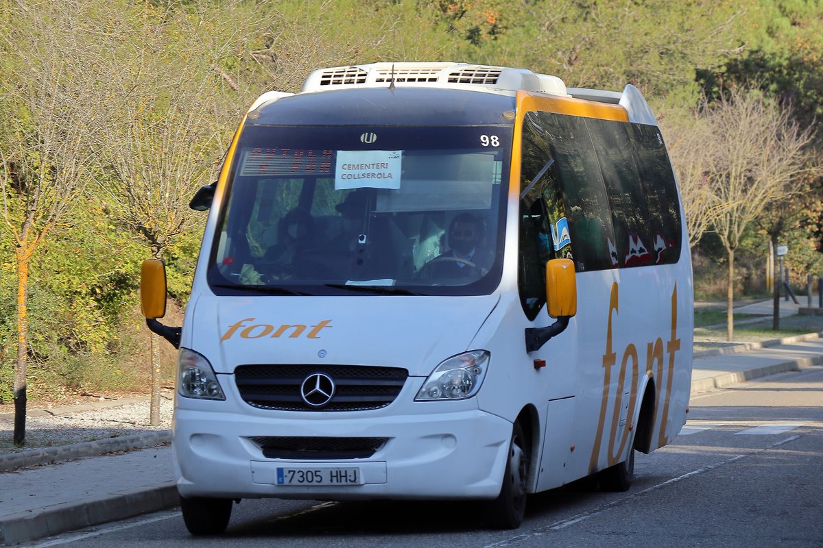 [ESPECIAL TOTS SANTS]. Este 2020, la celebración de #totssants2020, ha quedado algo deslucida por la pandemia de la #COVID19.
En collserola, se ha reforzado los servicios que se recuperaron la semana pasada y #autocaresfont, nos ha sorprendido con este Unvi Compa.