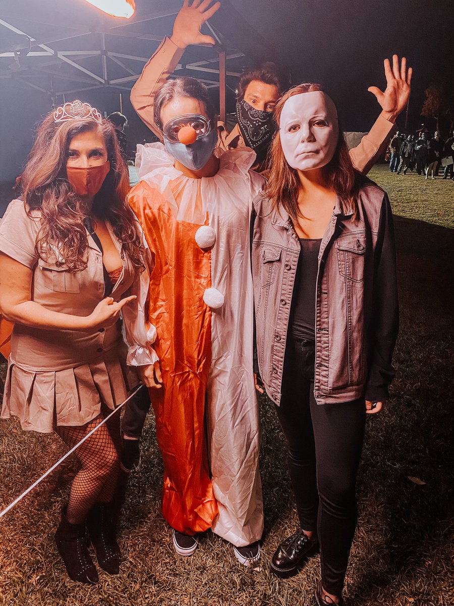JTAlexander91's tweet photo. Last night at #JoeBobsHauntedDriveIn π
I had so much fun wearing the Jamie Lloyd costume. Had my best friend dress up as Michael πͺ @Felissa_Rose and @DaveSheridan loved the Doofy costumes π€#JoeBobsCostumeContest https://t.co/rKnfHALVfQ