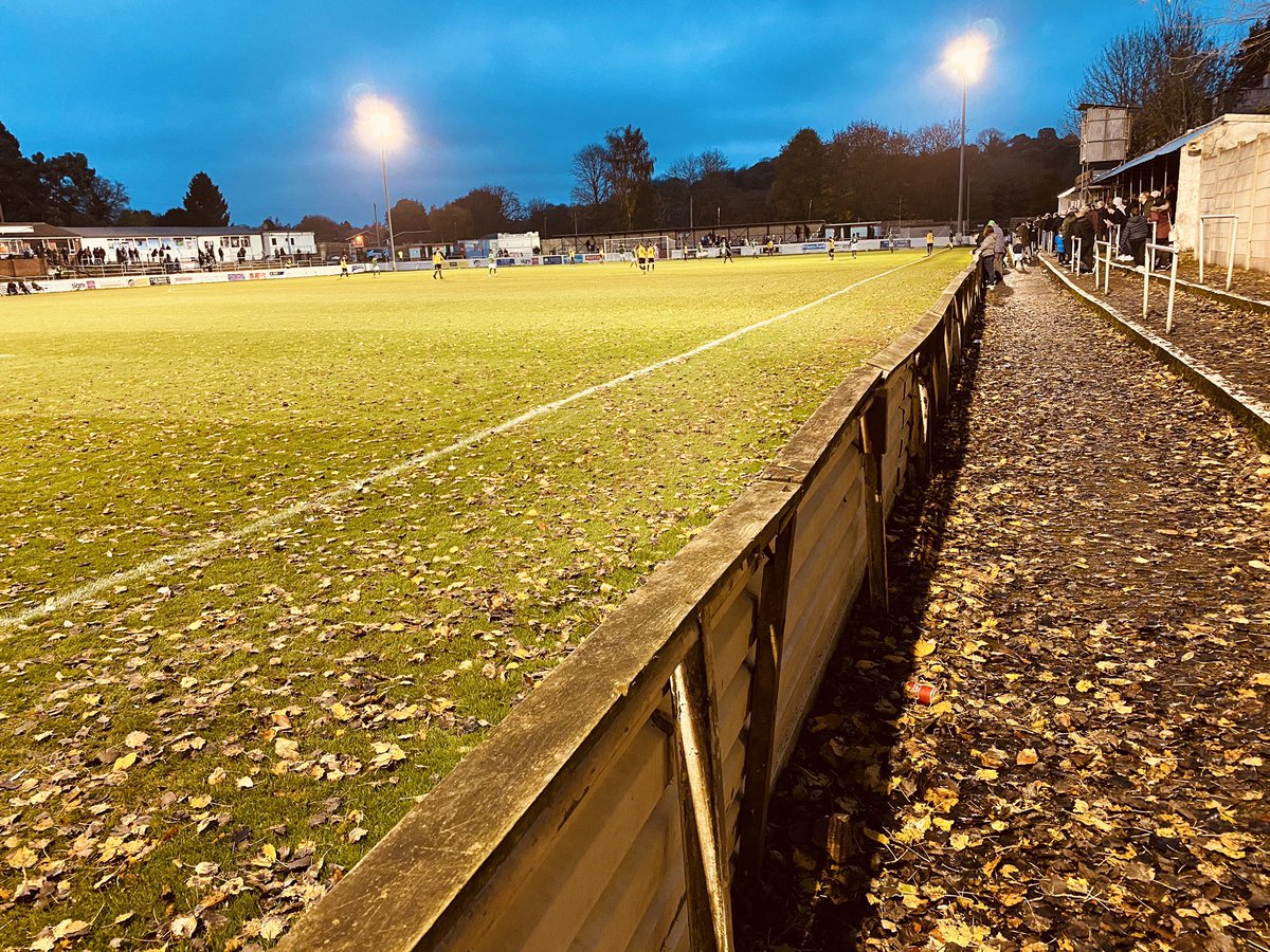 Thought <a href="/AylesburyUtdFC/">Aylesbury United FC</a> were a touch unlucky to lose 2-4 at The Meadow  this afternoon. <a href="/BJV98/">Bailey Vose</a> made a couple of sensational saves in the @Margate_fc goal and I think his teammates have him to thank for the win. An entertaining tie. 👏🏻⚽️
