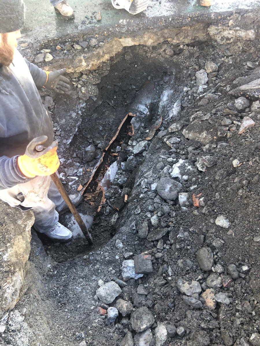 IeraciCorp's tweet photo. Broken drain pipe. Echo bridge office park. Newton, MA!!! #landscaping #ieracilandscaping #ieraci https://t.co/8y2Abn9oXB