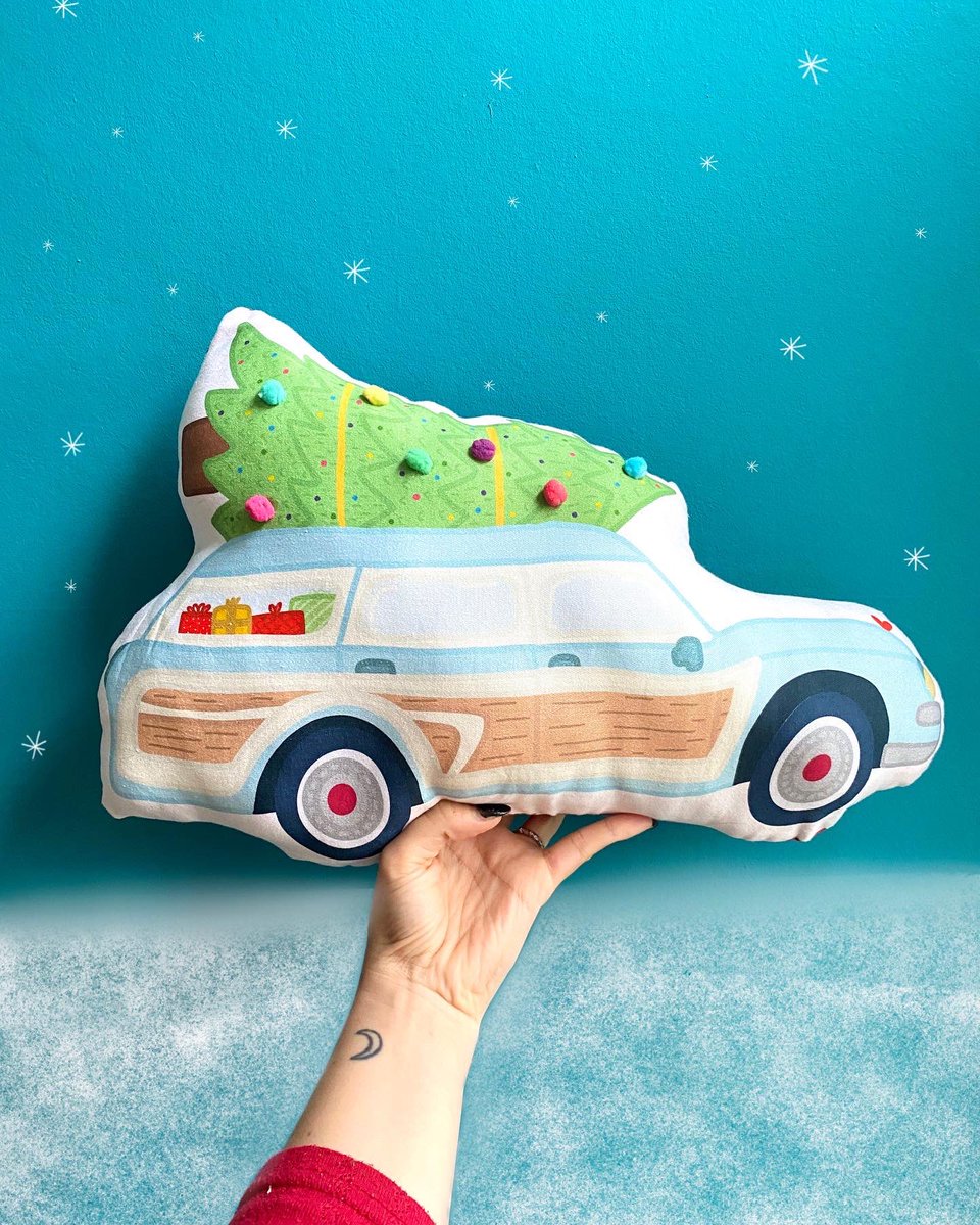ThriftBox's tweet photo. @bekahasquith Hey! Ive just launched my new site and have 15% off today only with NEWSITE code 🥰 I sell mugs, nail stickers, pins, stationary,  clothing and more! https://t.co/6qUIgaBIZG https://t.co/WIiqDmKoYr