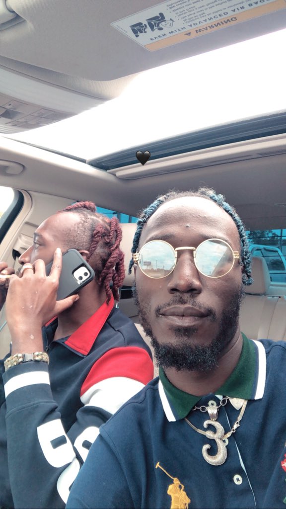 cirenosit's tweet photo. twin 🤞🏿 . https://t.co/ShOYbS9XTa