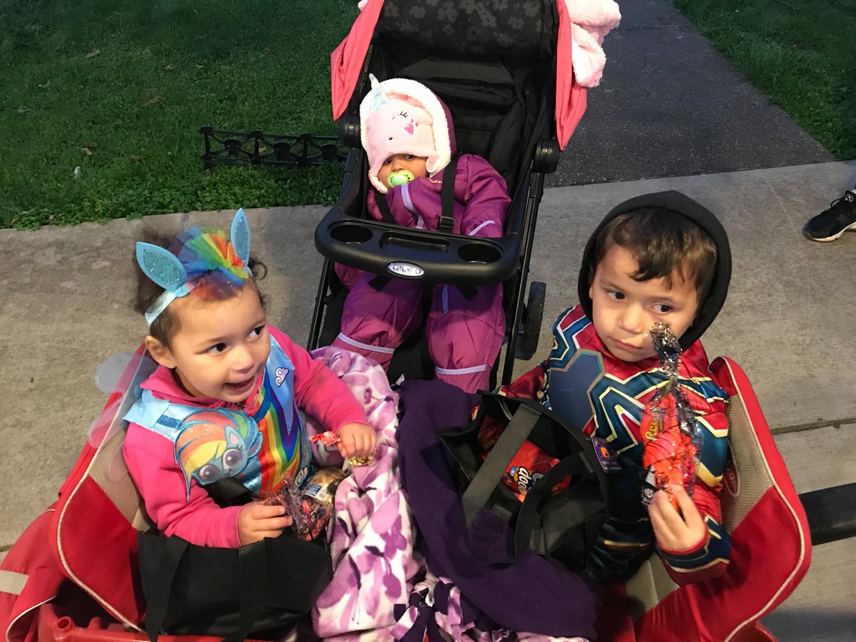 bbnatrona's tweet photo. Wonderful time at our 2nd annual Boo Bash in Natrona Community Park! More than 70 kids &amp; families stopped by for our COVID-style #halloween2020 #trickortreat Thx to Harrison Twp for allowing the event, volunteers and faithful donors. Photo album: https://t.co/0KBDrM3zoQ https://t.co/pTNtEmZizD
