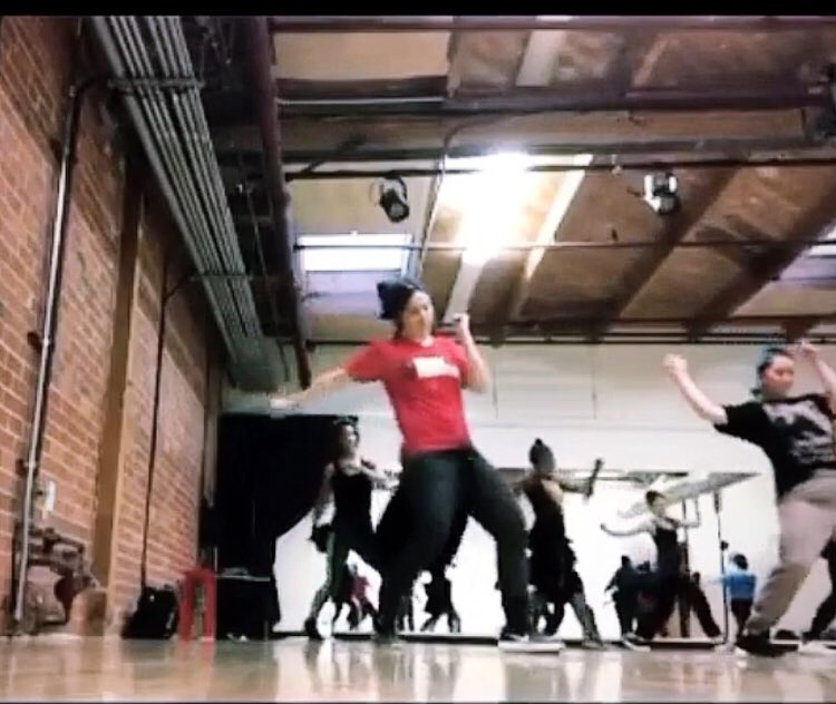 IamSolVida's tweet image. AfroHouse vibes this morning at 11:11 am MST instagram.com/solvidaworldwi… #VoteNoMatterWhat #VoteHimOut #DanceIn