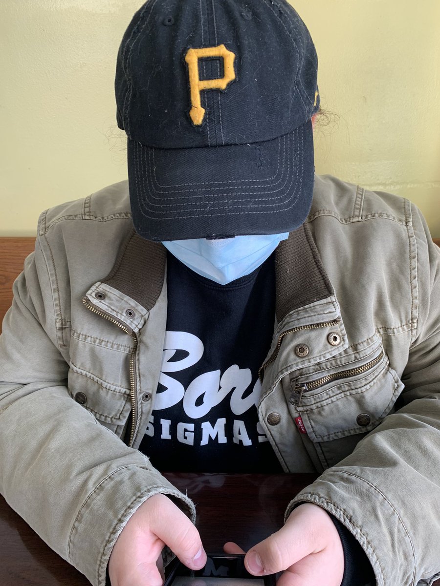 michael_campese's tweet photo. She stole my look https://t.co/8TjKVLnwwB