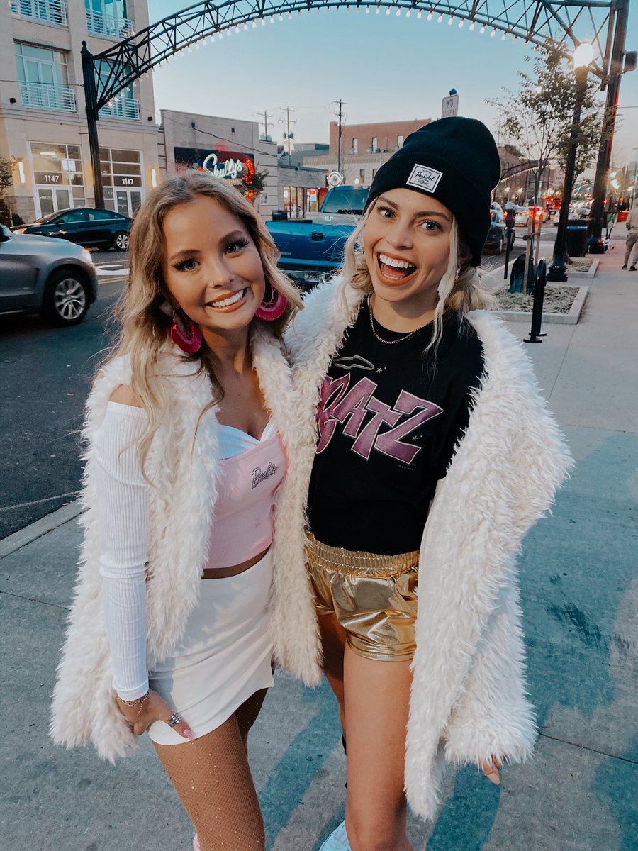 only a lil bit extra for halloween ;)