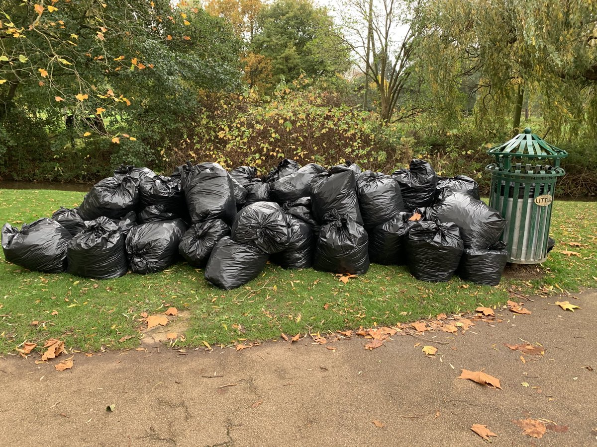 #CommunityPayback working in Vivary Park, #Taunton today. 64 bags of leaves raked around the cafe. Positive feedback from the public to service users. PE
