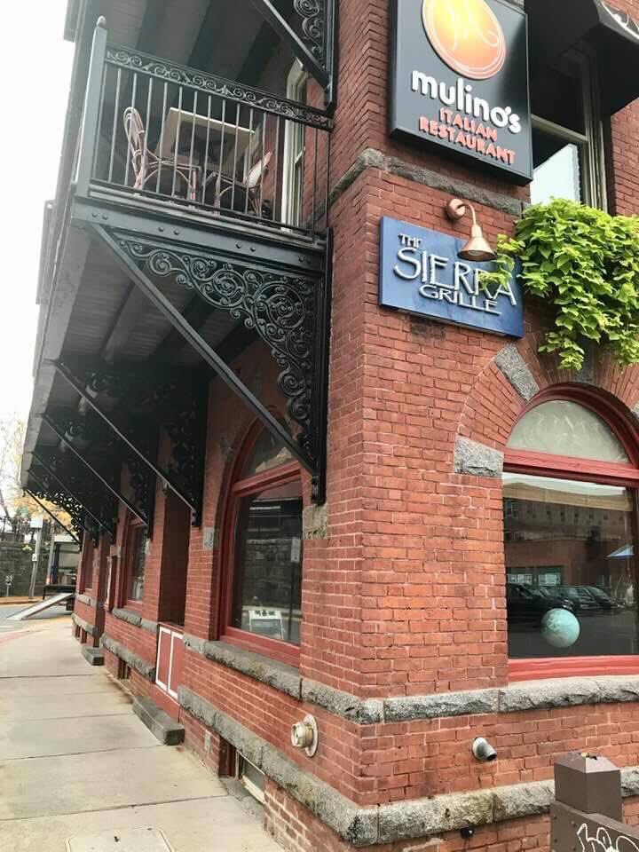 dannrayv's tweet photo. #sierragrille closing down in #northamptonma #noho #Massachusetts #baystatehotel https://t.co/jPnHVOkDez