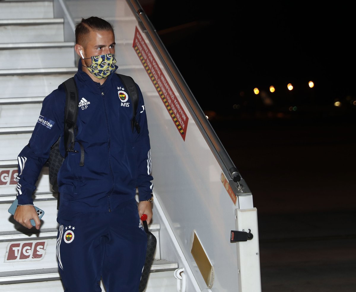 Fenerbahce's tweet photo. 📍 Antalya'dayız. 

#ANTvFB https://t.co/xS9aYf5pS0
