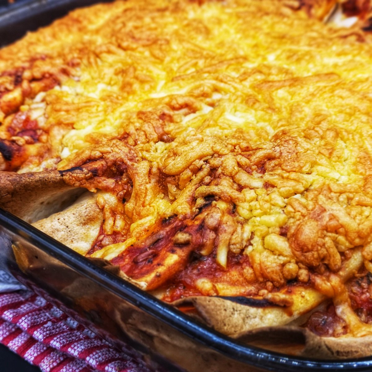 RoadkillChef's tweet photo. Sunday night tea.

RABBIT ENCHILADAS

Made with North Yorkshire rabbit I bagged the other day, allotment veggies, homemade flour wraps and some fountains gold chedder from the Wensleydale creamery I picked up the other day on my travels
#wildcooking #wildfood #chef #hunter https://t.co/CEierGGHH7